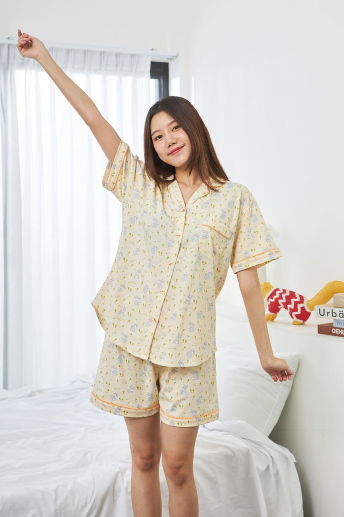 ชุดนอนผู้หญิง JOSILINS เซตแขนสั้นขาสั้น Disney Animals : Thumper Grow with Me Layett สีเหลืองอ่อน