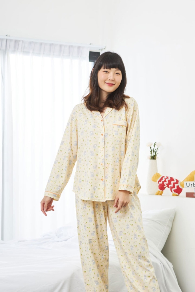 ชุดนอนผู้หญิง JOSILINS เซตแขนยาวขายาว Disney Animals : Thumper Grow with Me Layett สีเหลืองอ่อน