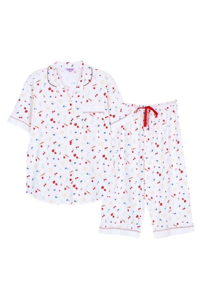 ชุดนอนผู้หญิง JOSILINS เซตแขนสั้นขาสี่ส่วน Bake with love สีครีม XL