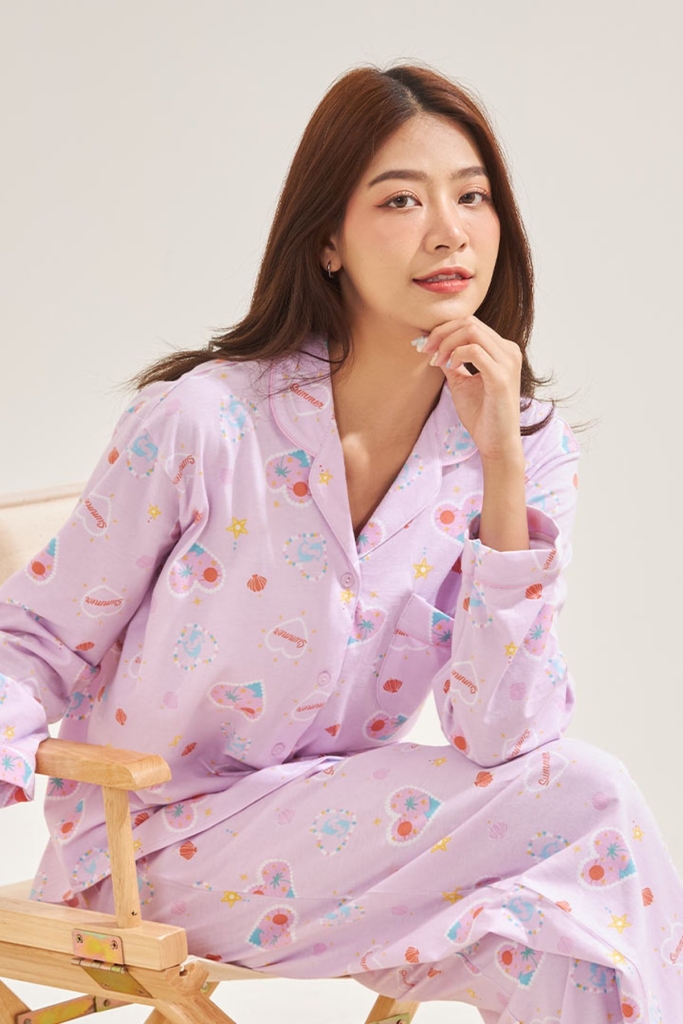 ชุดนอนผู้หญิง JOSILINS เซตแขนยาวขายาว Beach club สีชมพูอ่อน