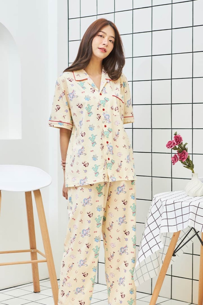 ชุดนอนผู้หญิง JOSILINS เซตแขนสั้นขายาว Toy Story Buddy Pack