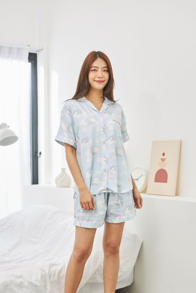 ชุดนอนผู้หญิง JOSILINS เซตแขนสั้นขาสั้น Dumbo Bamboo Head in the Cloud สีฟ้า