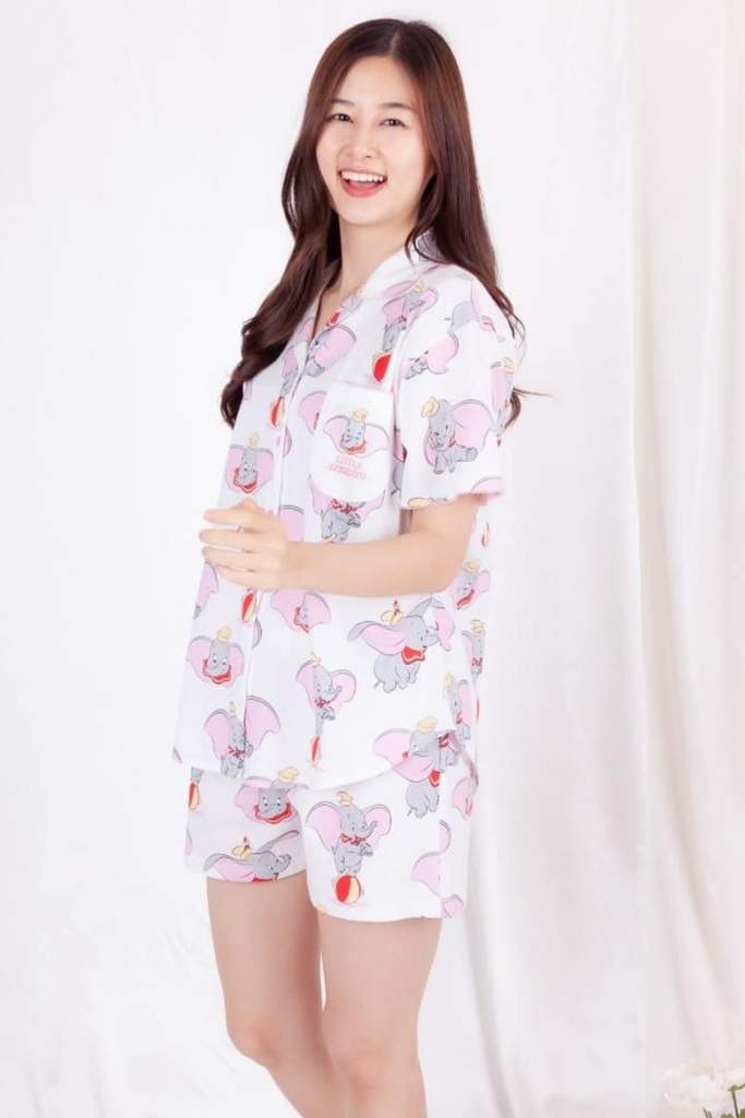 ชุดนอนผู้หญิง JOSILINS เซตแขนสั้นขาสั้น Disney Animals : The Little Dumbo สีครีม