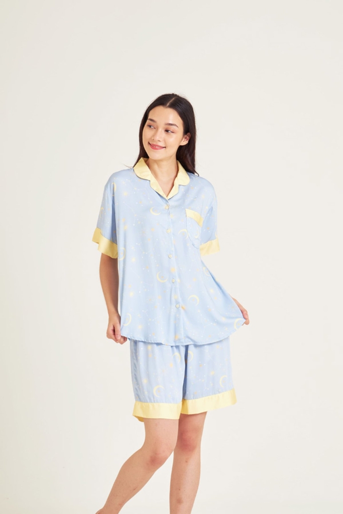 ชุดนอนผู้หญิง JOSILINS เซตแขนสั้นขาสั้น Shinning Star สีฟ้า