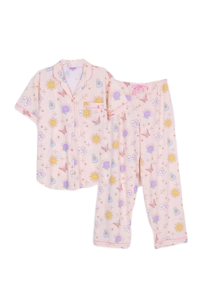 ชุดนอนผู้หญิง JOSILINS เซตแขนสั้นขายาว Welcome to magic universe สีครีม ไซส์ F และไซส์ พลัส